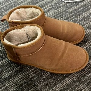 Womens 8.5 Cushionaire Short Boots